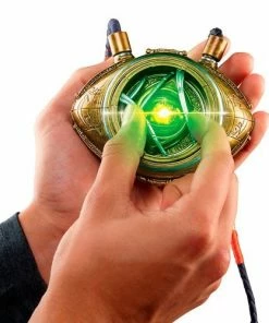 Hasbro Doctor Strange Marvel Legends Series Eye Of Agamotto Electronic Talisman Prop Replica New Arrivals